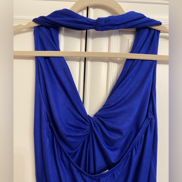 NWOT VENUS SIZE MEDIUM HALTER TOP IN BLUE WITH A KNOT AT BUST - Picture 6 of 10